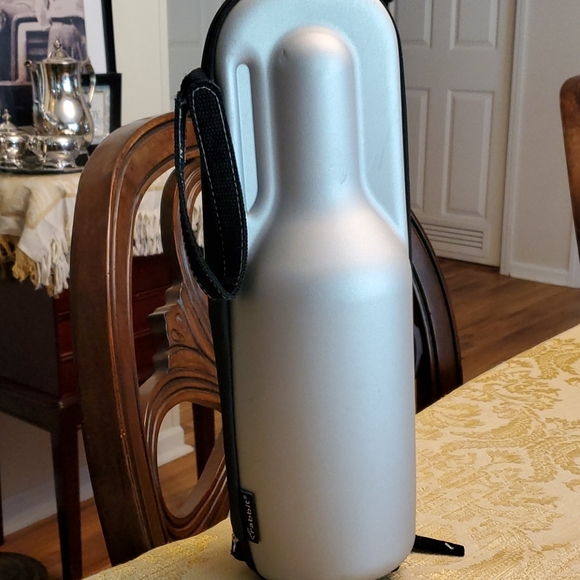 rabbit wine trek carrier